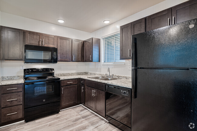 3HAB, 2BA - 1,359 ft² - Cocina - The Point at Arrowhead