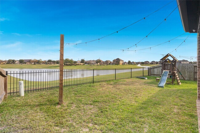 Foto del edificio - 8142 Cheyenne Hills Trail