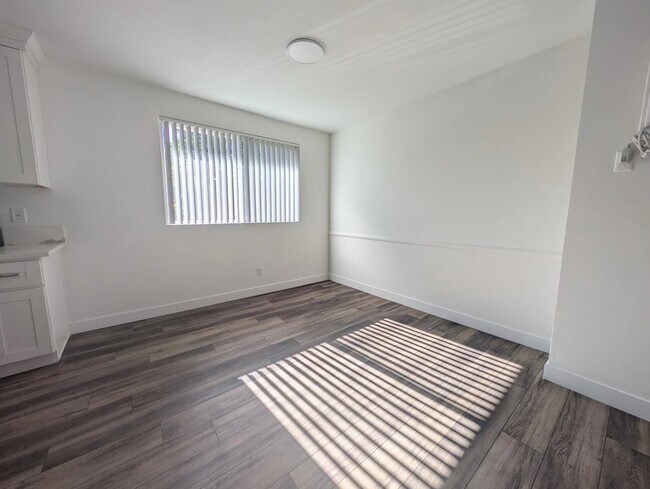 Foto del edificio - 551 Orlando Ave