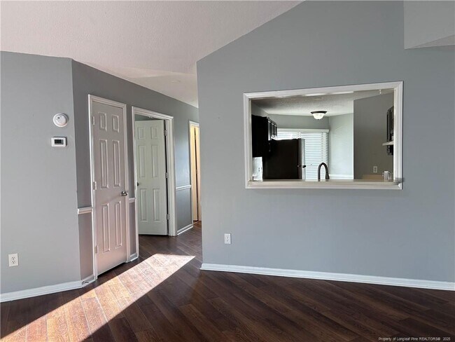 Foto del edificio - 5602 Bimini Pl