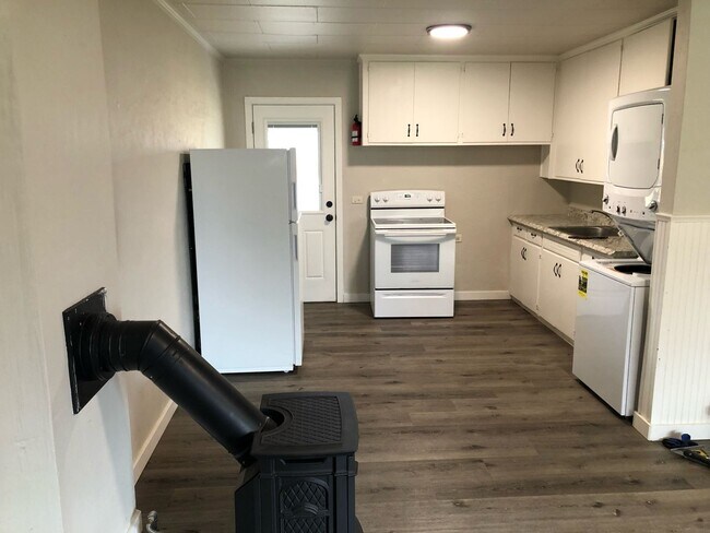 Foto del edificio - Del Norte Ave, Prineville, 1332-1336, OR
