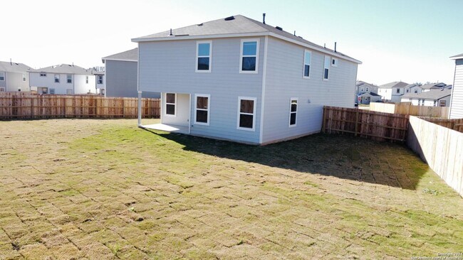 Foto del edificio - 13806 Vly Patch