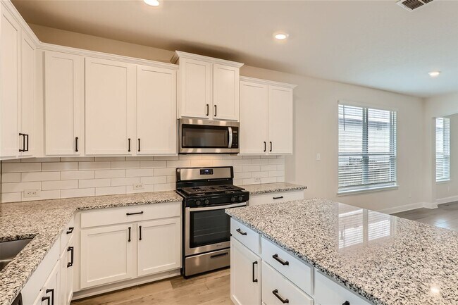 Building Photo - 3 bedroom with office in sought after Copper Canyon Community!