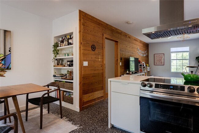 Foto del edificio - 410 W 34th St