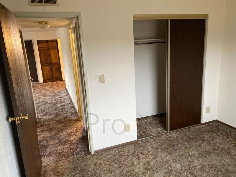 1451 Pineville Rd Unit B410, Neosho, MO 64850 Condo for Rent in