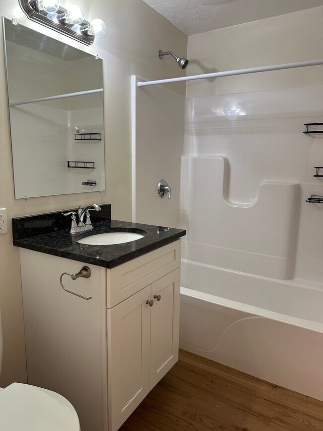 Foto del edificio - 153 Providence Rd