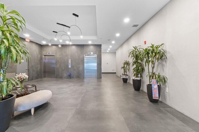 Building Photo - 250 Ave E