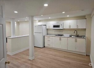Building Photo - 2670 Battleford Rd