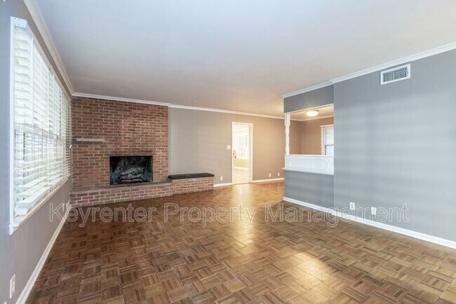 Building Photo - 5123 E 23rd St