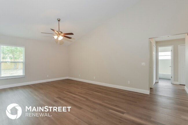 Building Photo - 304 Sir Lawrence Dr