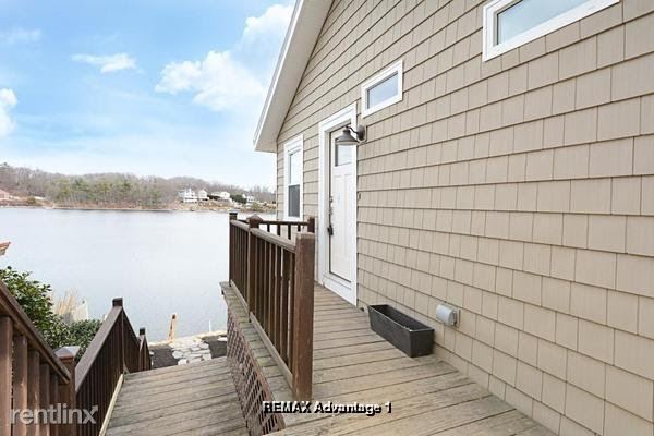 Foto del edificio - 1 br, 1 bath Apartment - 330 Lake Ave