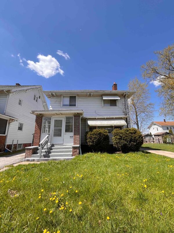 Foto principal - 2141 Joffre Ave