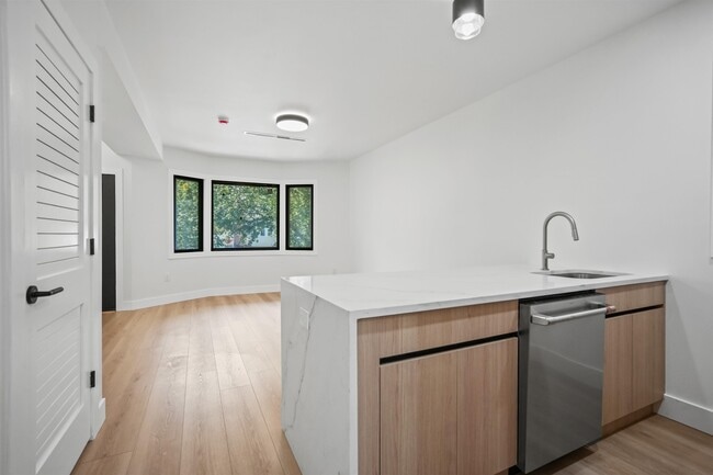 Foto del edificio - 31 W 46th St