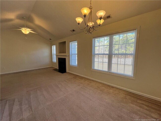 Foto del edificio - 2028 Ivey Commons Rd