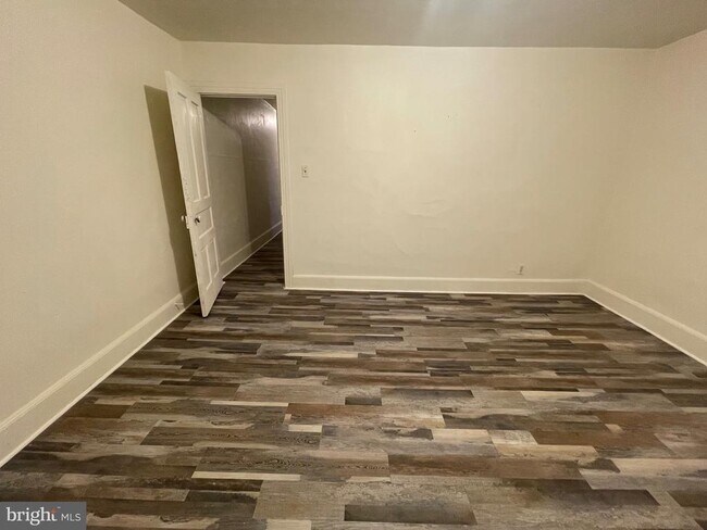 Foto del edificio - 29-31-31 E High St