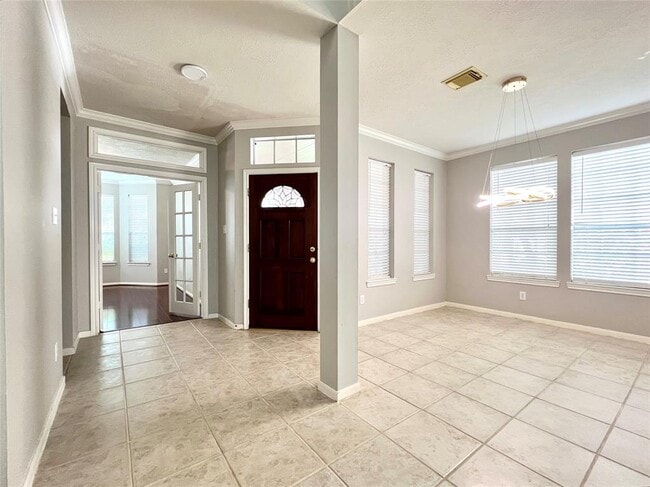 Building Photo - 22511 Parkvine Ln