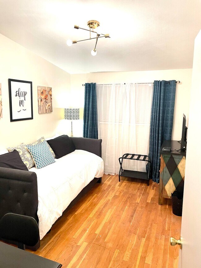 Foto del edificio - 1341 Kappel Dr