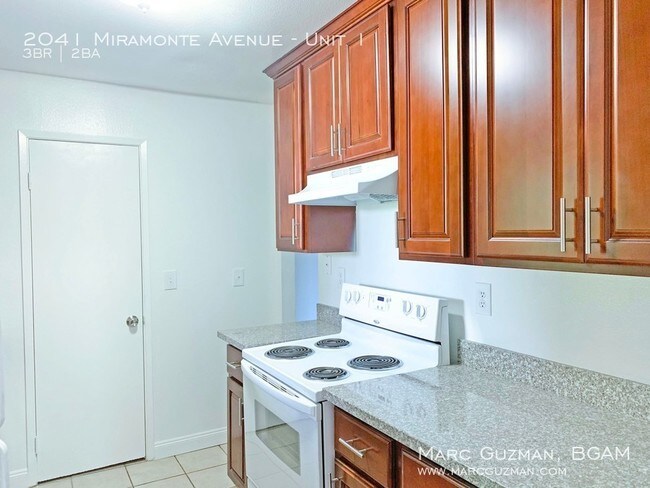 Foto del edificio - 2041 Miramonte Ave