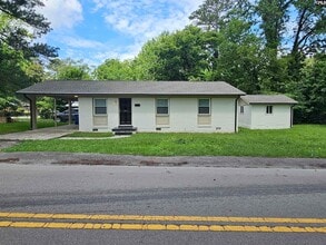 Building Photo - 3801 Water St