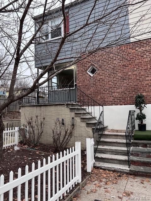 Primary Photo - 49 Raybrook Rd