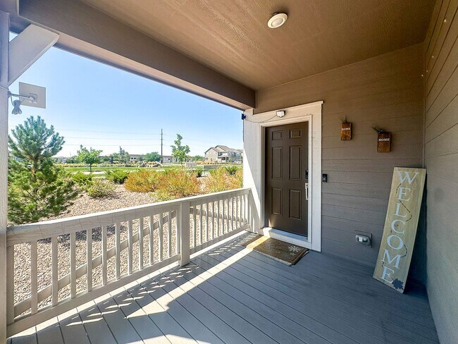 Foto del edificio - CORNER LOT! - DOVE VILLAGE PAIRED HOME 3bd 2.5ba 3,091sq.ft. Built in 2023 FOR RENT