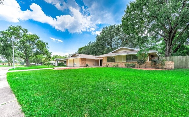 Photo - 1610 Richvale Ln House