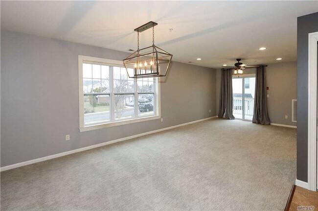 Building Photo - 151 Brattle Cir