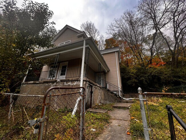 Building Photo - 2094 Baltimore Ave