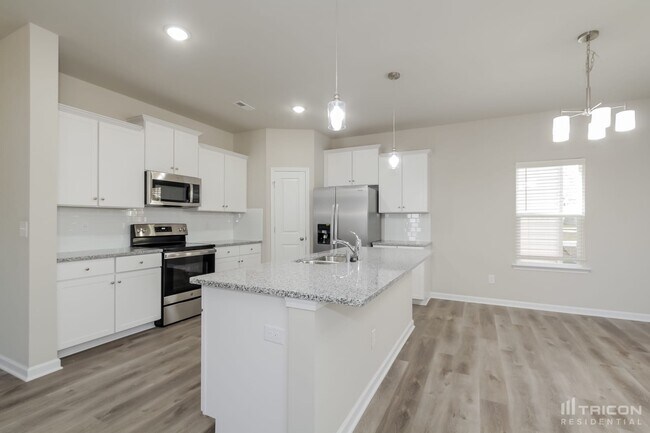 Building Photo - 123 Spring Knoll Dr