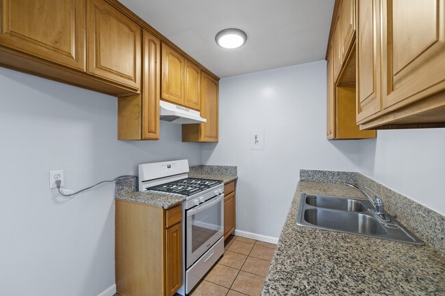 Building Photo - 2935 W. 141st Place