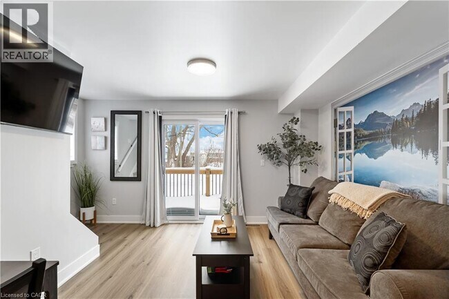 Photo du bâtiment - 4129 Acheson Ave