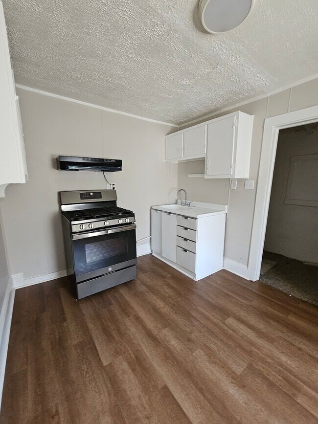 Foto del edificio - One Bedroom Apartment in Craddock