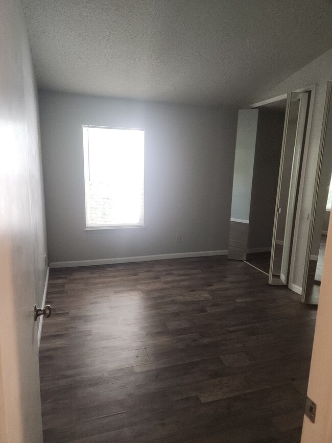 Bedroom - 2303 W Michigan Ave