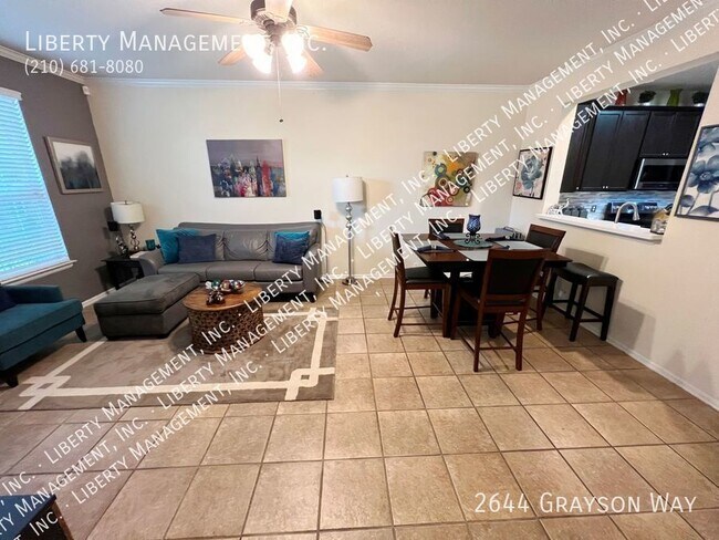 Foto del edificio - Lovely 2-Story, 3 bedroom, 2 bath Townhous...