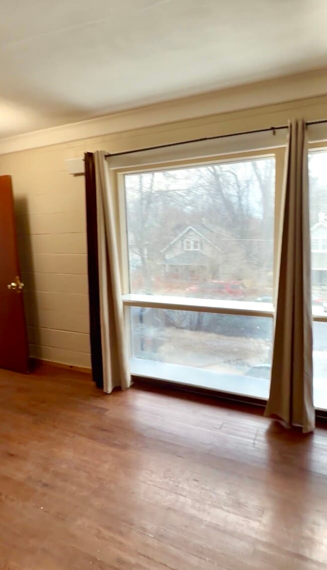 Foto del edificio - 9311 E 9th St S