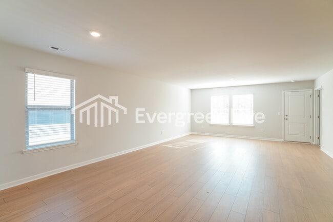 Foto del edificio - 22677 Dashwood Ln