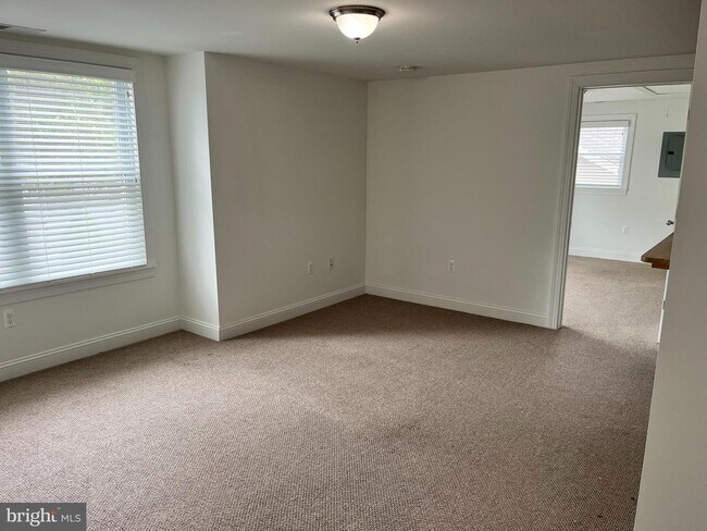 Foto del edificio - 21 Jennings Rd