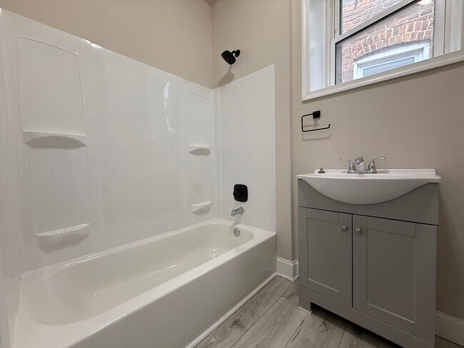 Foto del edificio - 2702 Greenmount Ave