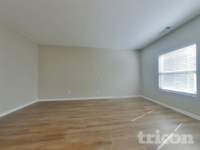 Foto del edificio - 24 Dusty Dr