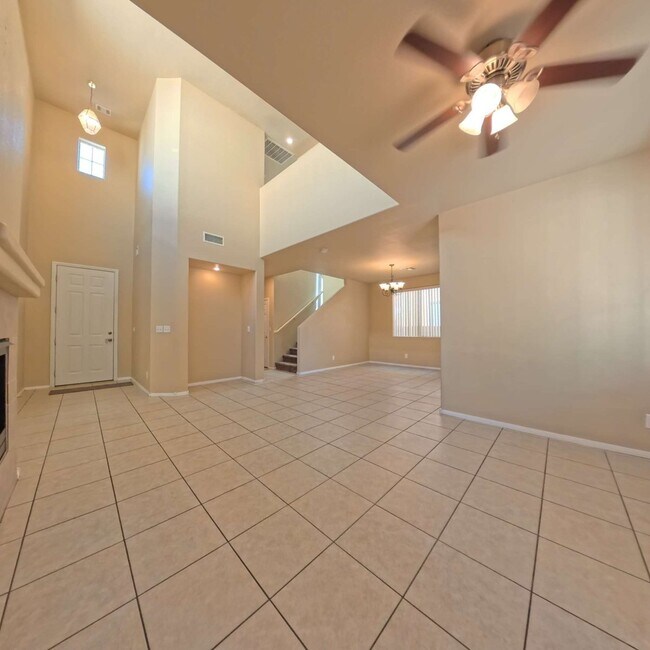 Foto del edificio - Beautiful Southwest 2-Story Home with Spacious Layout & Covered Patio