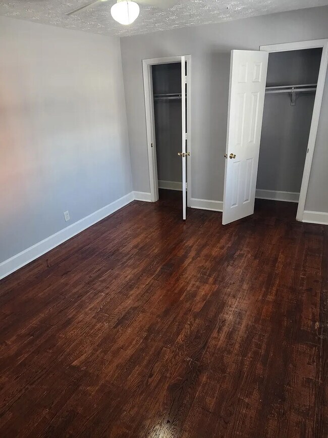 Foto del edificio - Room in Apartment on 8th St