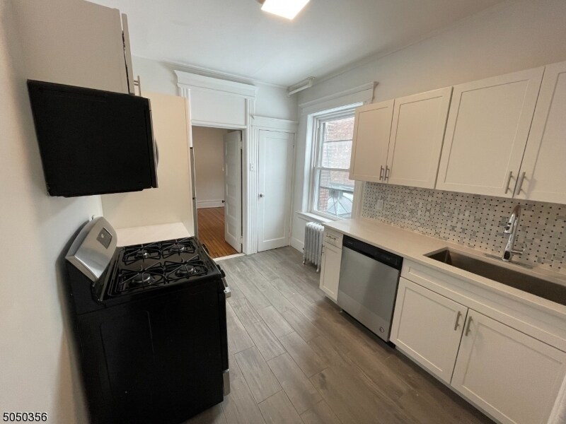 Primary Photo - 570 Bloomfield Ave