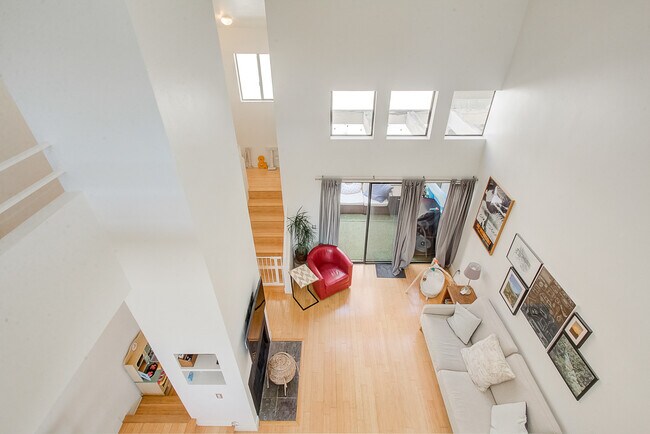 Foto del edificio - 12525 Pacific Ave