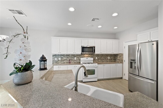 Building Photo - 9757 Marcelline Ave