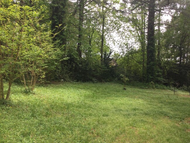 Building Photo - 3901 Greenleaf St