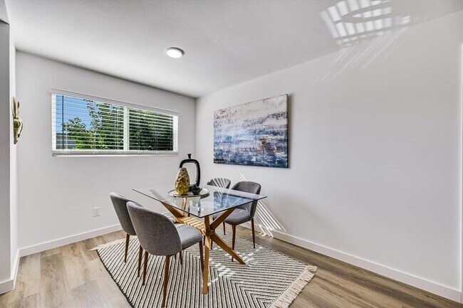 Foto del edificio - 3703 Harmon Ave