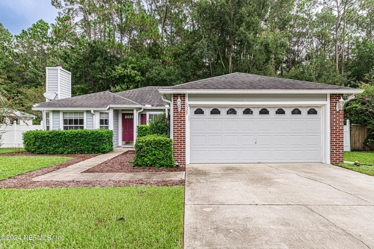 Primary Photo - 1527 Marble Lake Dr