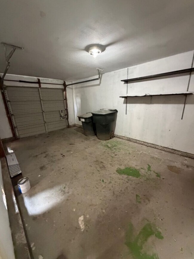 Building Photo - 2427-2429 WYDA WAY