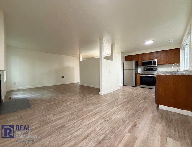 Building Photo - 7077 SW Montauk Cir