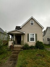 Building Photo - 1325 S G St